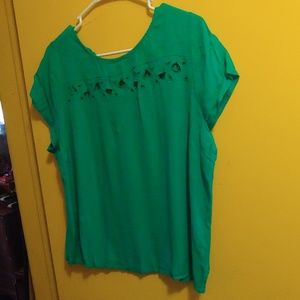 Short Sleeve Blouse With Cut Outs In Kelly